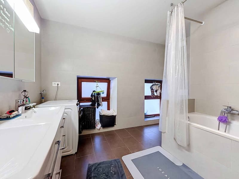 Spacieux appartement de 3,5 pièces au cur du Vieux-Montreux (6)