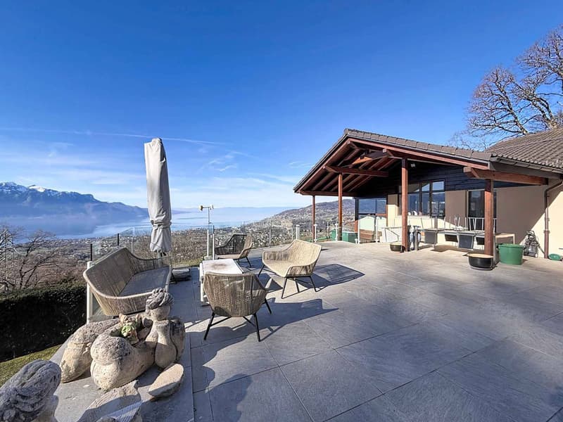 Villa de standing avec panorama grandiose sur le Léman (1)