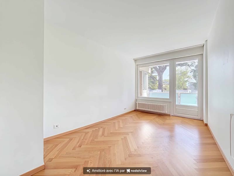 Magnifique appartement au cur du quartier prisé de Rumine (7)