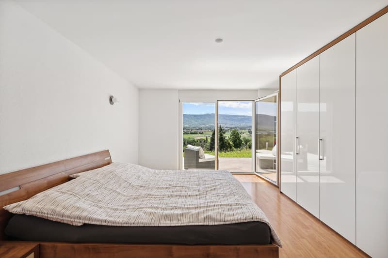 Rare Villa Individuelle avec piscine face aux vignobles (8)