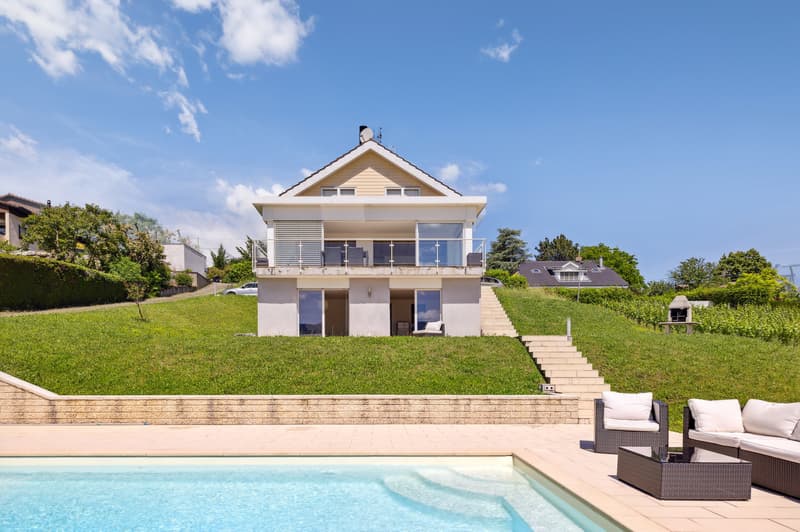 Rare Villa Individuelle avec piscine face aux vignobles (3)