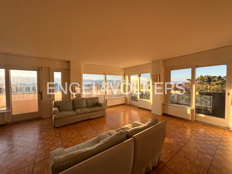 Appartement de prestige avec vue sur le lac à Cologny à réinventer ! (2)