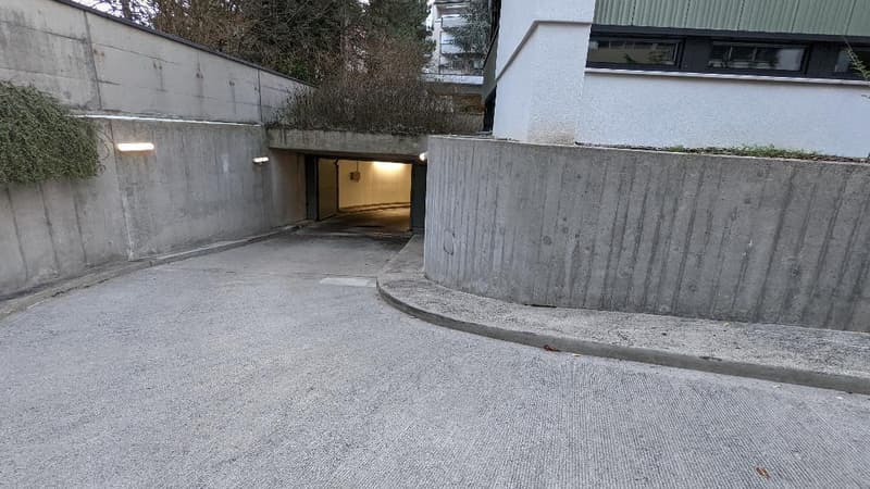 Einfahrt_Tiefgarage_Grellinger.jpeg