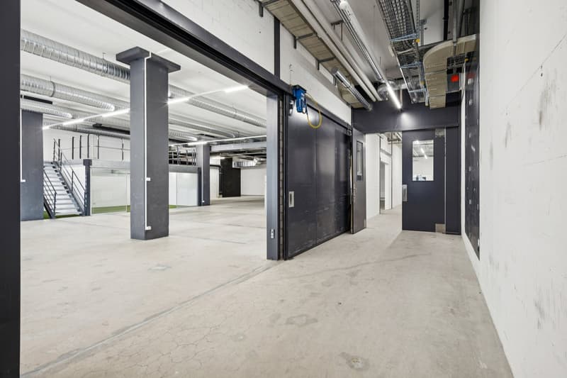 À LOUER : LOCAL COMMERCIAL D’EXCEPTION À NEUCHÂTEL (6)