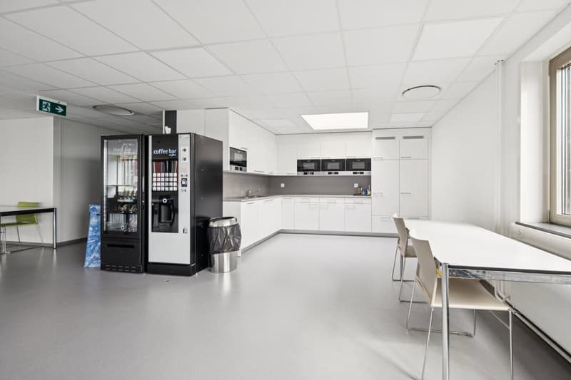 À LOUER : LOCAL COMMERCIAL D’EXCEPTION À NEUCHÂTEL (10)
