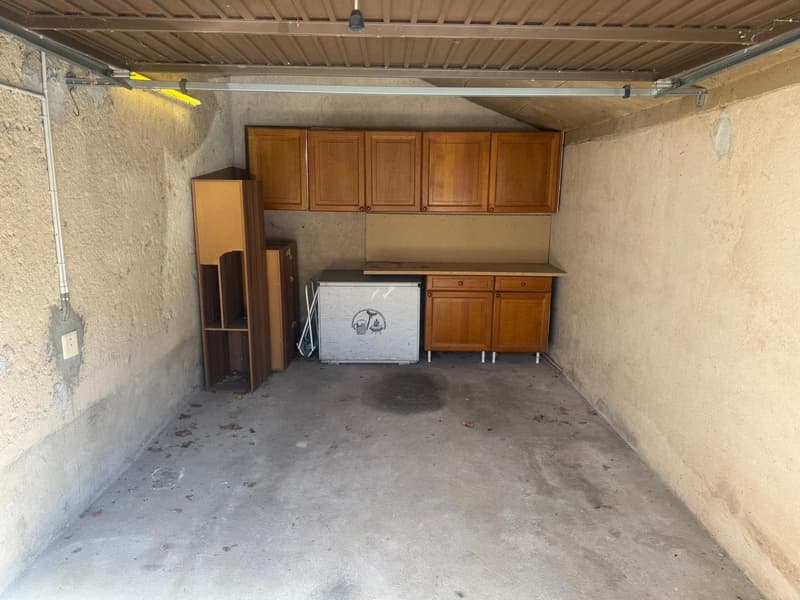Garage individuel à louer à Val Terbi (3)