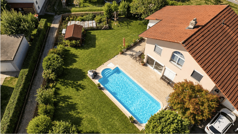 Magnifique maison individuelle de 9 pièces avec piscine à Vicques (2)