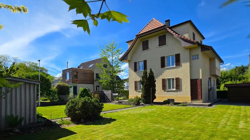 Freistehendes Zweifamilienhaus aus den 30ern mit viel Charme in der Wohnzone W3 (5)