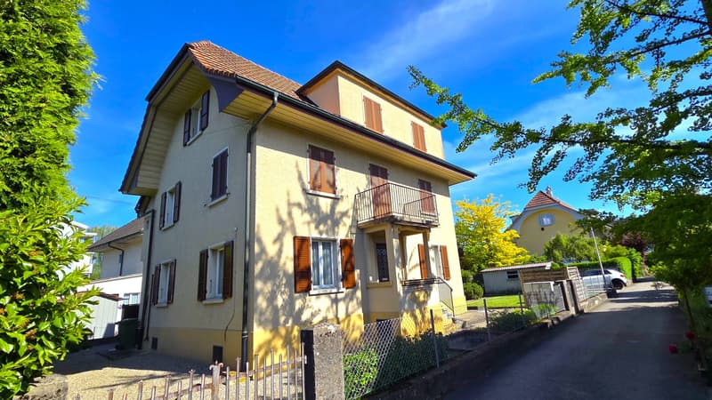Freistehendes Zweifamilienhaus aus den 30ern mit viel Charme in der Wohnzone W3 (7)