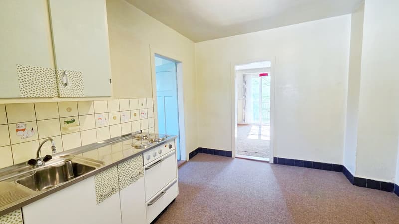 Freistehendes Zweifamilienhaus aus den 30ern mit viel Charme in der Wohnzone W3 (11)