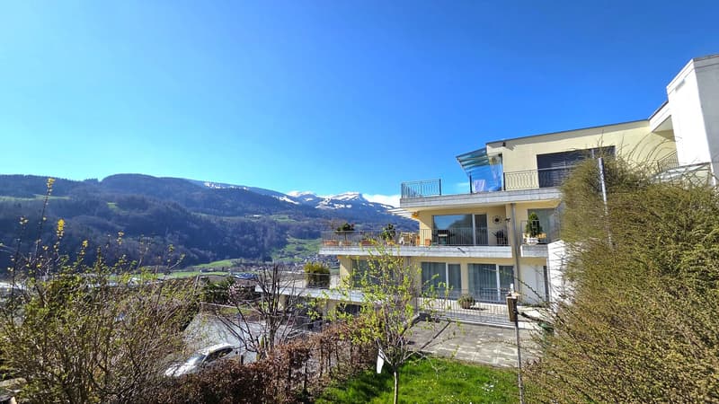 Neuwertige, riesige 5 ½-Zimmer-Terrassenwohnung mit schönstem Talblick auf der Sonnenseite (17)