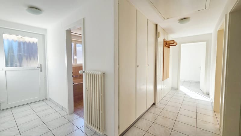 Wohn- und Geschäftshaus mit 2 Wohnungen und einem Coiffeursalon, Bruttorendite 4.3% (5)