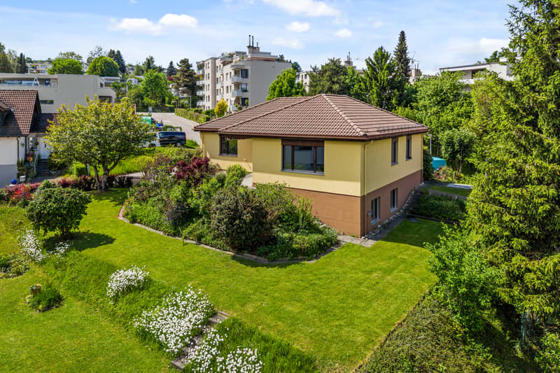 Familienfreundliches Zuhause mit grosszügigem Garten (1)
