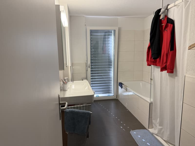 Helle und grosszügige Wohnung mit viel Tageslicht in Dotzigen (5)