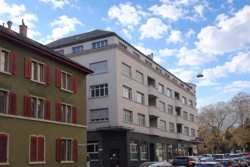 Charmante 3.5 Zimmerwohnung im Herzen von Baden (1)