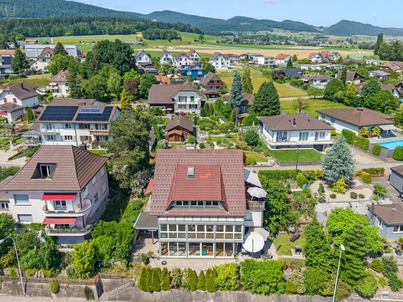 Gepflegtes Zweifamilienhaus mit Charme, Rendite und Freiheit (1)