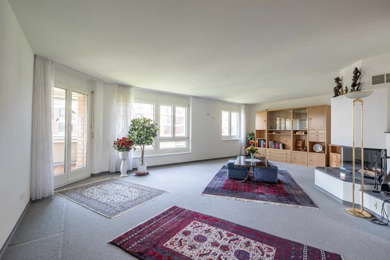 Wohnzimmer mit Kamin
