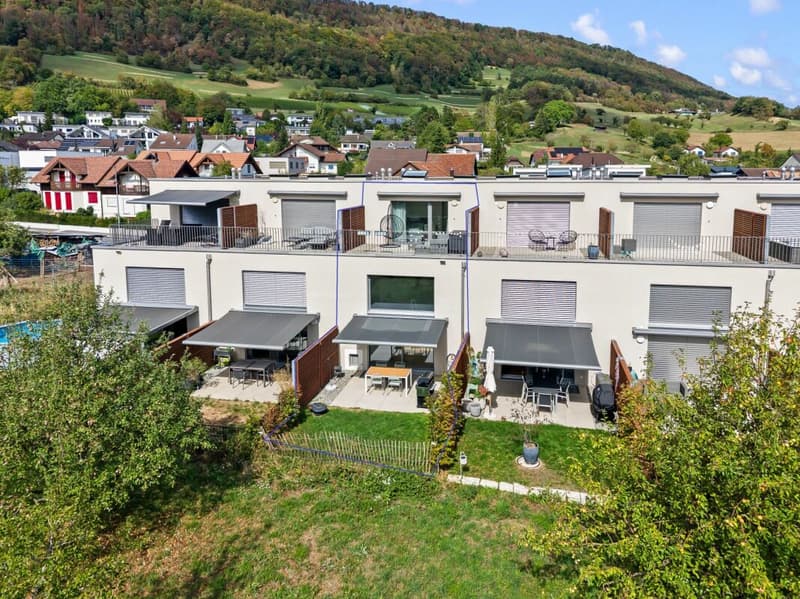 Modernes Reihen-EFH überzeugt durch idyllisches und zentrales Wohnen - optimal für Familien (3)