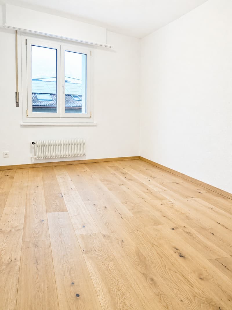 Appartamento moderno 4.5 locali a Susten con NK e parcheggio (5)