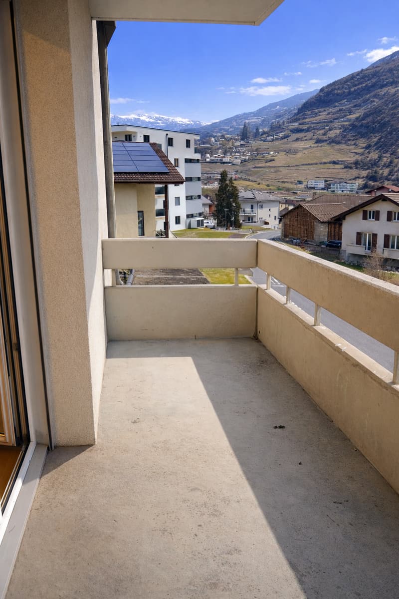 Appartamento moderno 4.5 locali a Susten con NK e parcheggio (13)