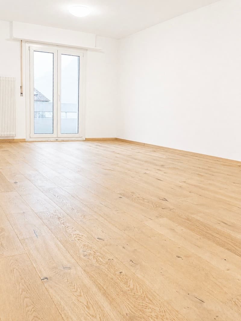 Frisch renovierte 4.5-Zimmer-Terrassenwohnung mit drei Balkonen in Susten (2)