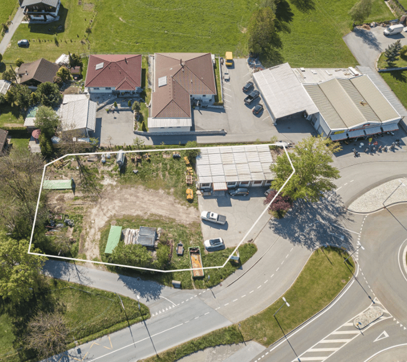Gewerbehallen (mit Büro) mit Parkplatz in Leuk zu vermieten (6)