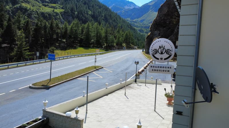 Café-Restaurant & Wohnung Engeloch (Simplon) – inkl. Garage und Parkplatz (2)