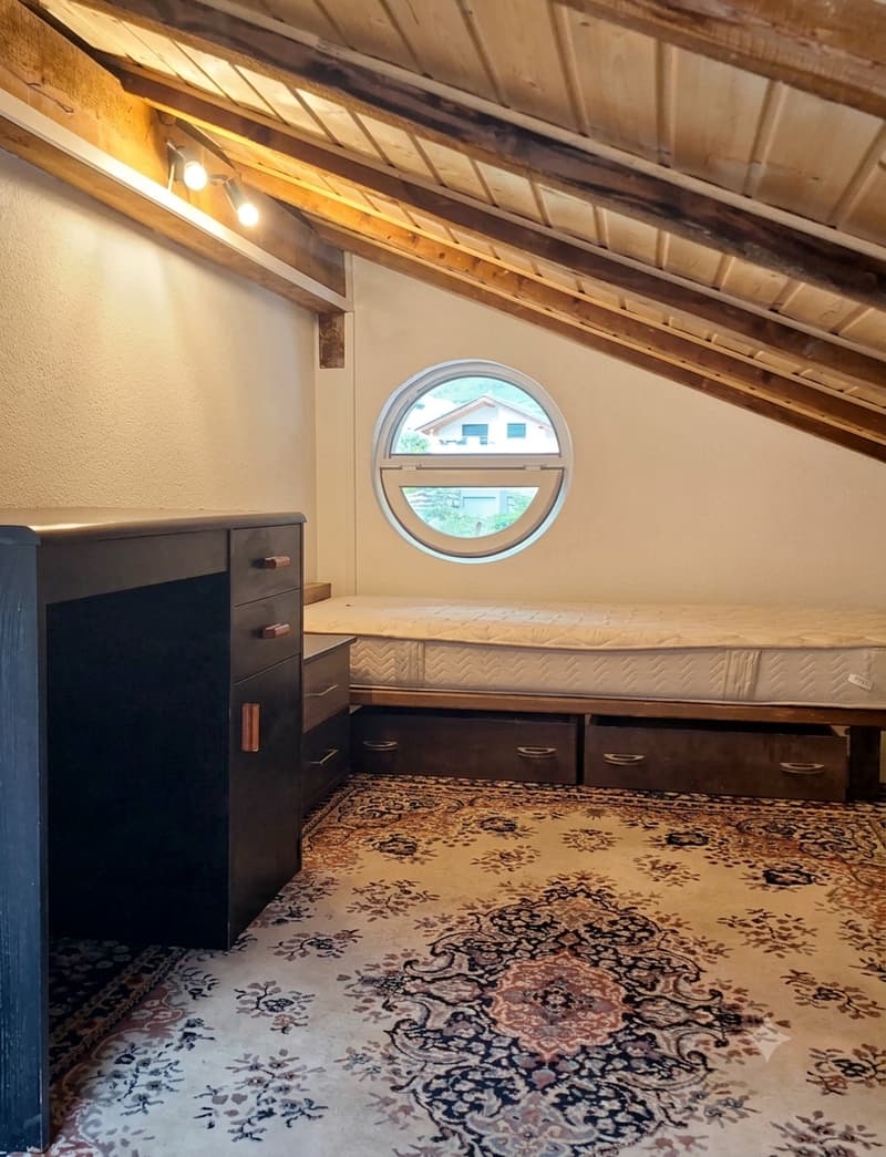 Charmante, frisch renovierte 3.5-Zimmer-Attikawohnung inkl. Parkplatz (6)