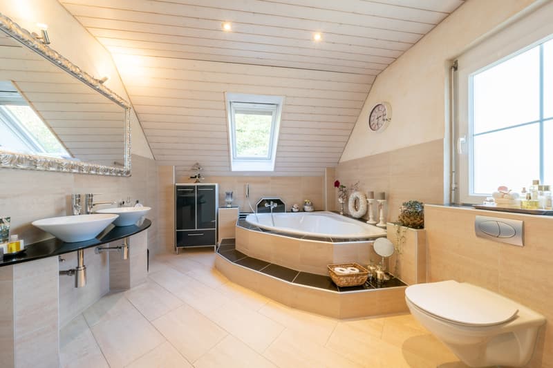 Bad Dusche WC 2.OG