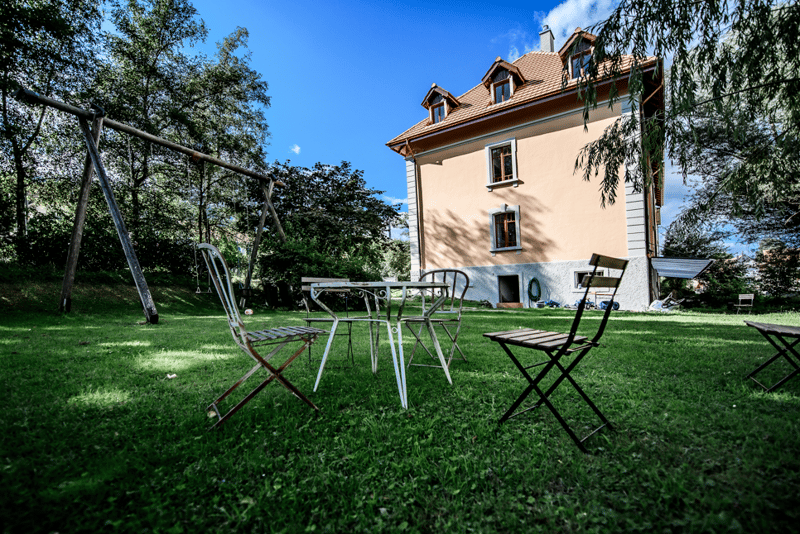 Appartement de 5 pièces au bord de la Suze / 5 -Zimmerwohnung direkt an der Schüss (3)
