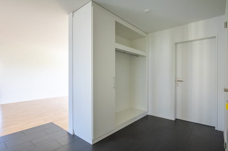 RESERVIERT - Moderne 4.5-Zimmer-Wohnung mit Balkon in Lenzburg (2)