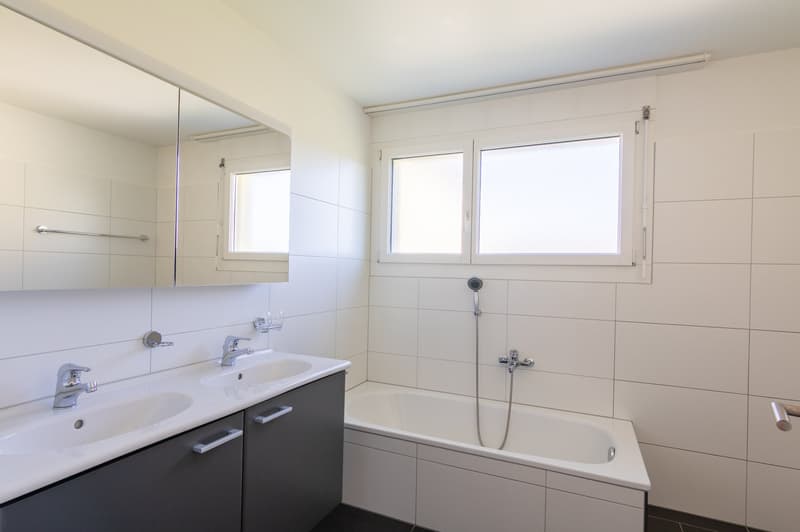 RESERVIERT - Moderne 4.5-Zimmer-Wohnung mit Balkon in Lenzburg (10)