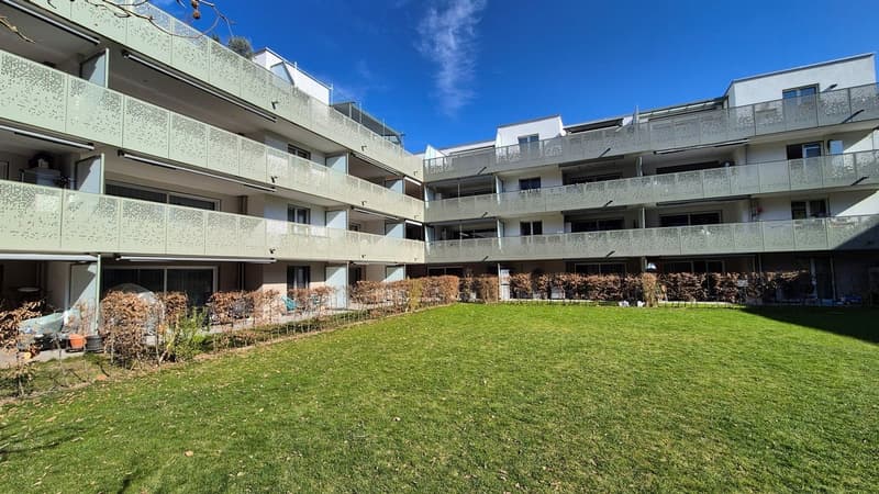 Moderne 4.5-Zimmer-Wohnung an ausgezeichneter Lage in Bülach (2)