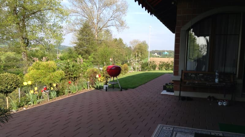 Grossflächiges und bemerkenswertes Einfamilienhaus (7)