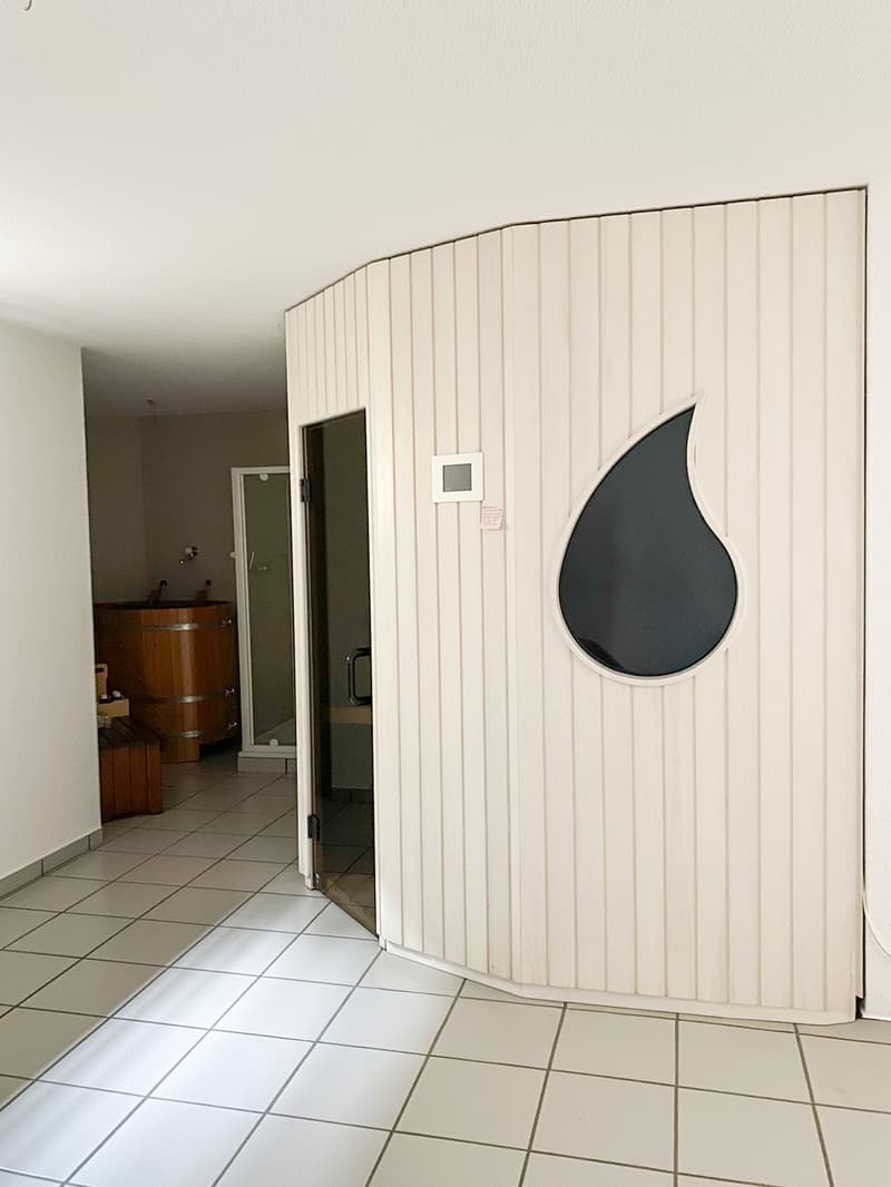 Landhausvilla mit einzigartiger Architektur und Ausbaupotenzial (18)