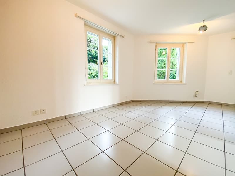 Landhausvilla mit einzigartiger Architektur und Ausbaupotenzial (8)