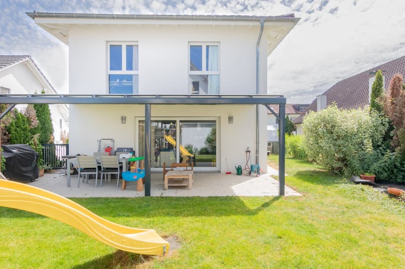 Modernes 5.5-Zimmer-Einfamilienhaus in ruhiger Lage in Niederlenz (2)