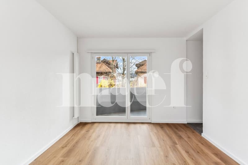 Bel appartement de 2 pièces entièrement rénové avec balcon au rez (7)