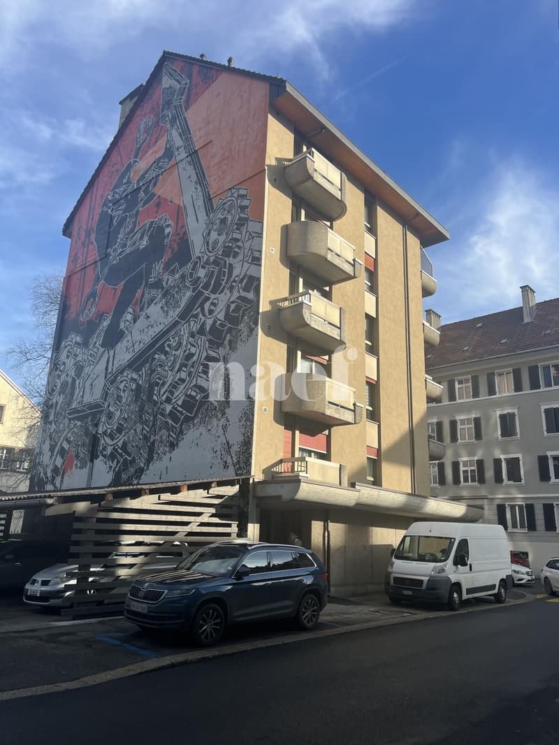 Appartement de 4 pièces avec balcon en centre-ville (8)