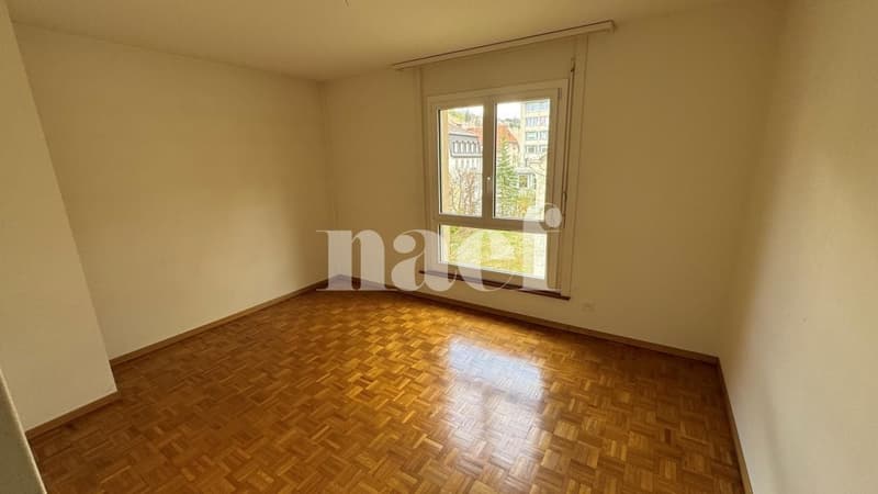 Appartement de 4 pièces avec balcon en centre-ville (5)