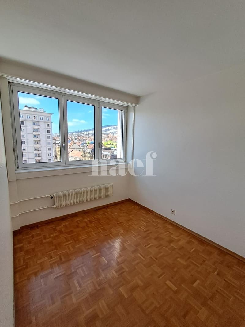 Studio 8e étage (immeuble avec ascenseur) (1)