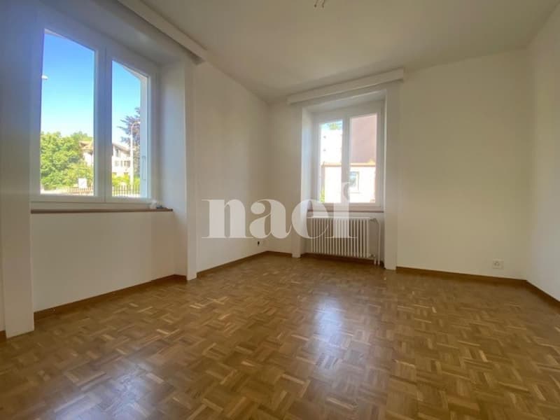 Entièrement rénové - 4 pièces dans un quartier calme (9)