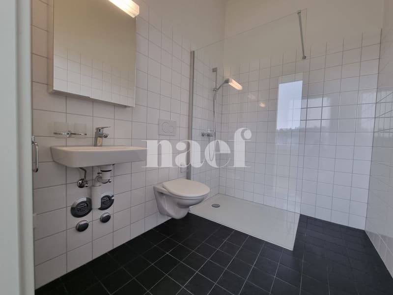 A louer ppartement de 2 pièces au 2ème étage. (5)
