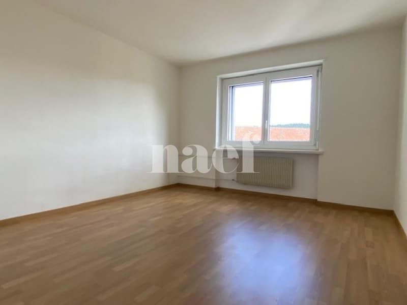 Appartement de 4 pièces au 1er étage (2)