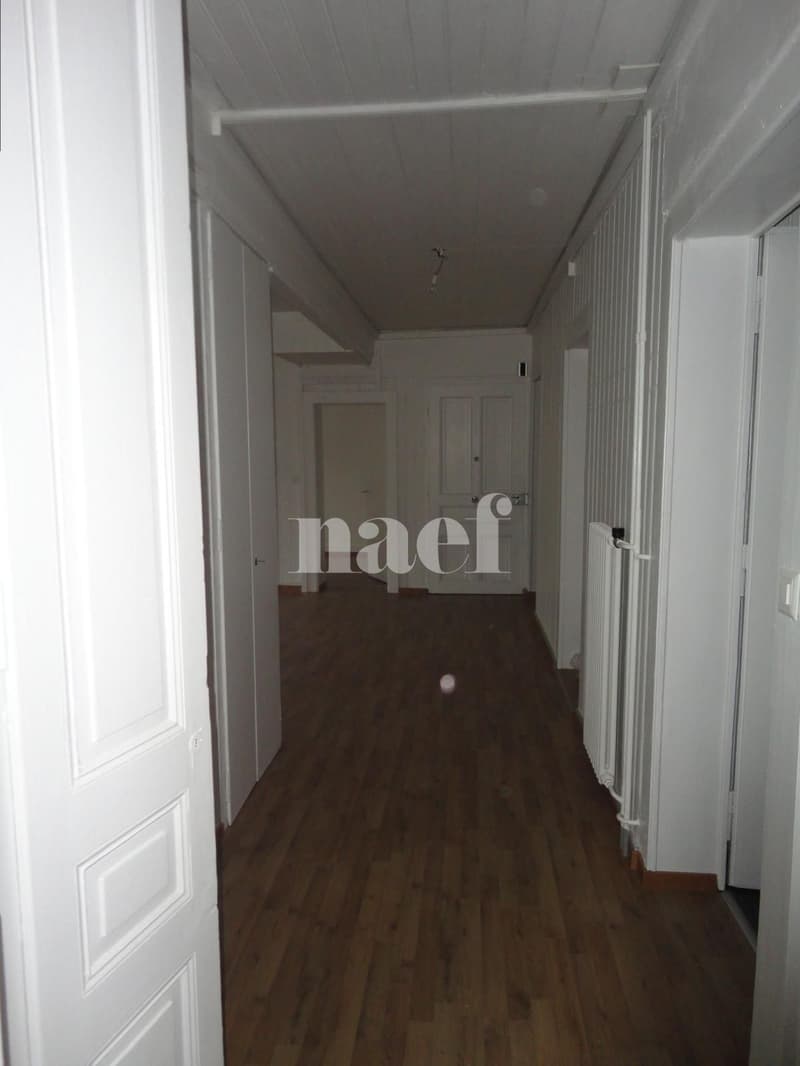 Appartement spacieux de 4 pièces au 1er étage EST (7)