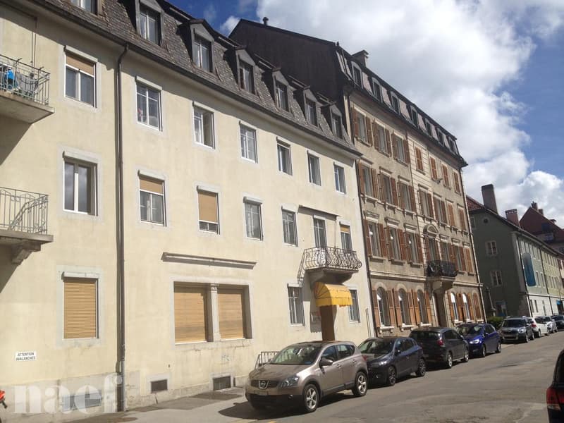 Appartement spacieux de 4 pièces au 1er étage EST (8)