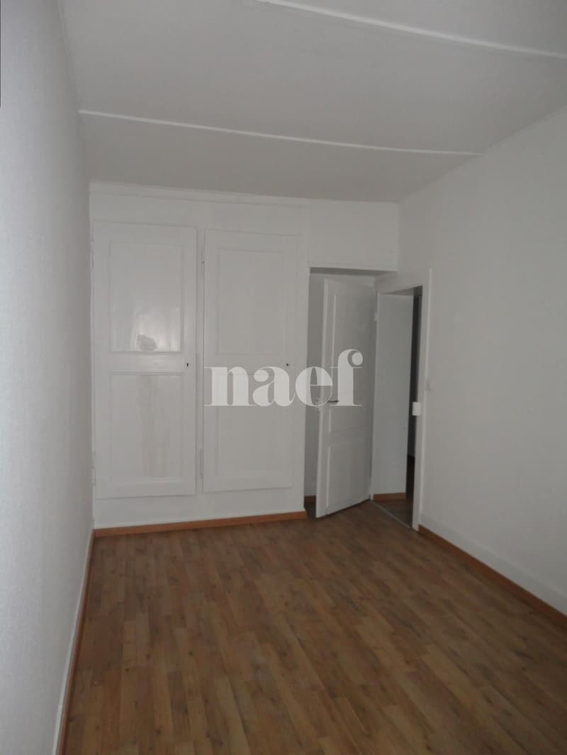 Appartement spacieux de 4 pièces au 1er étage EST (3)