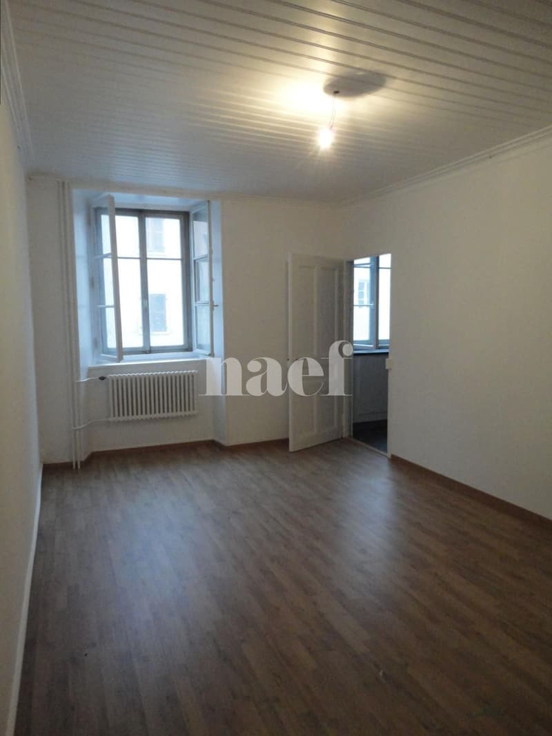 Appartement spacieux de 4 pièces au 1er étage EST (4)