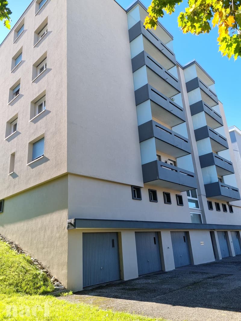 Sympathique 2 pièces avec balcon (1)