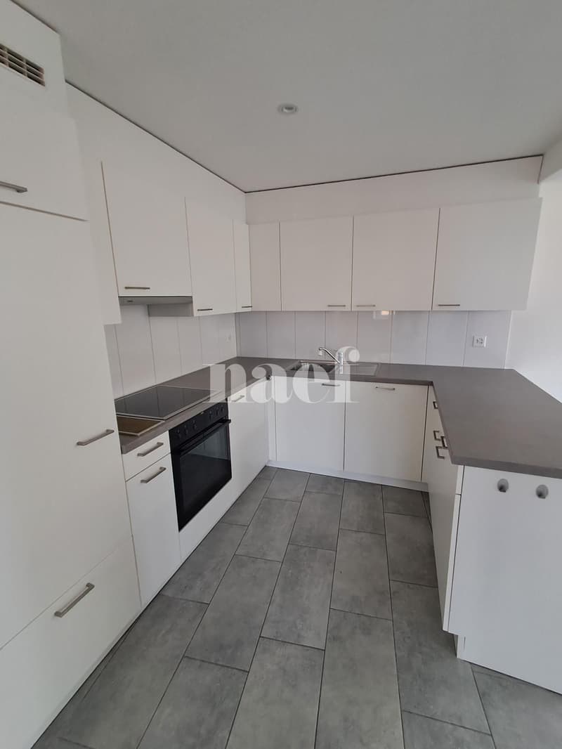 Bel appartement de 3,5 pièces au 4ème étage avec ascenseur (2)